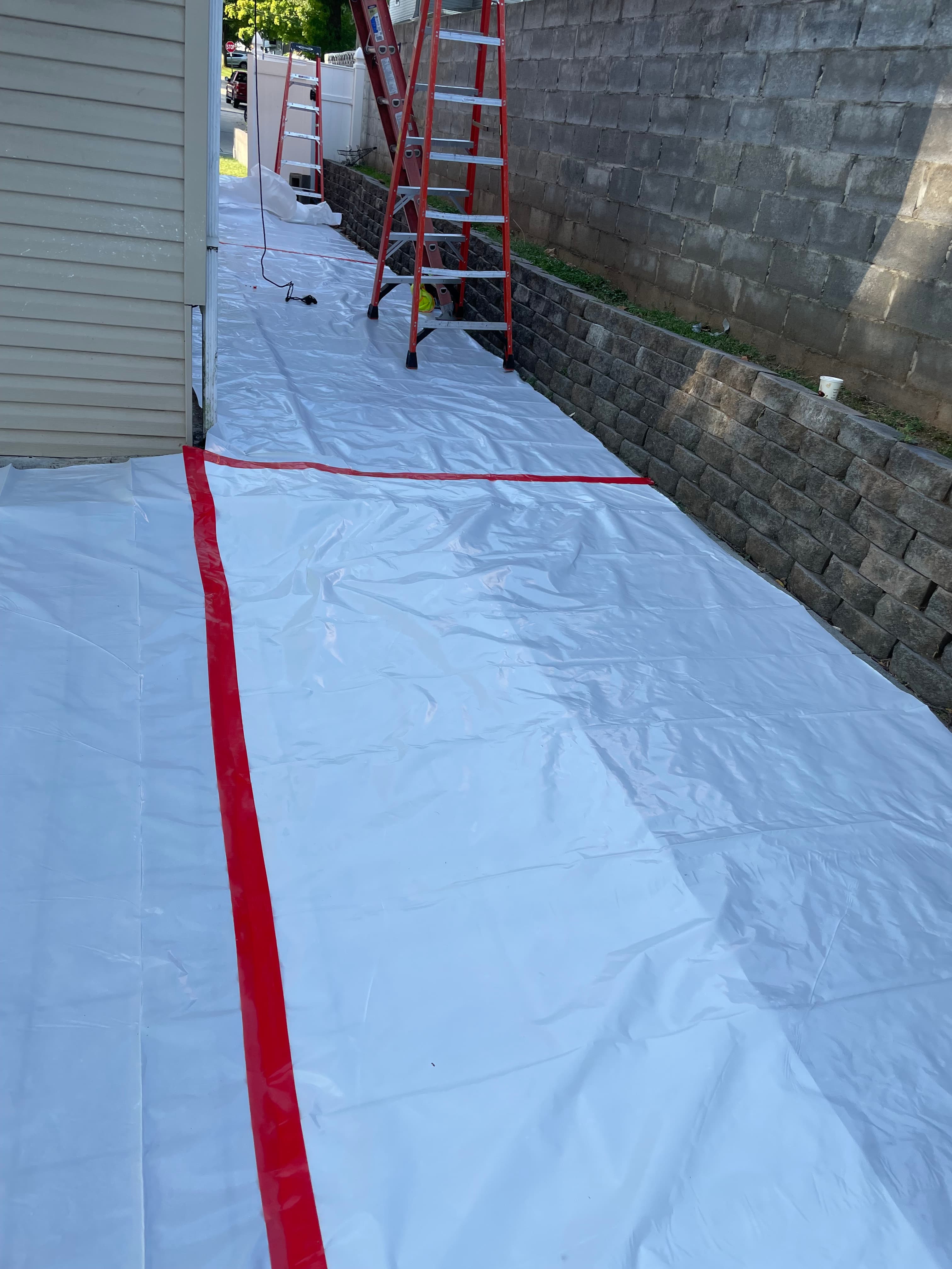 Asbestos siding removal