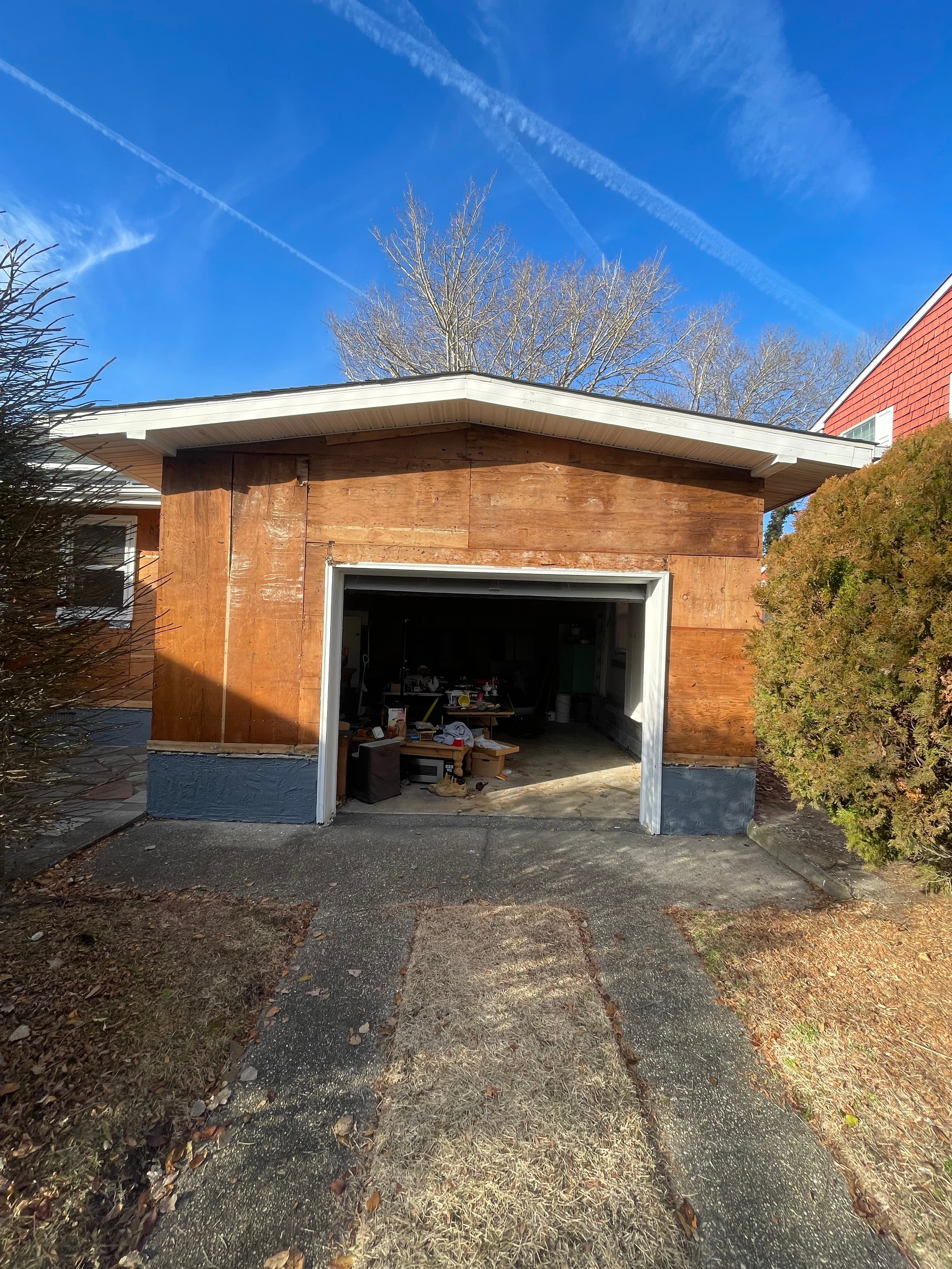 Asbestos siding removal
